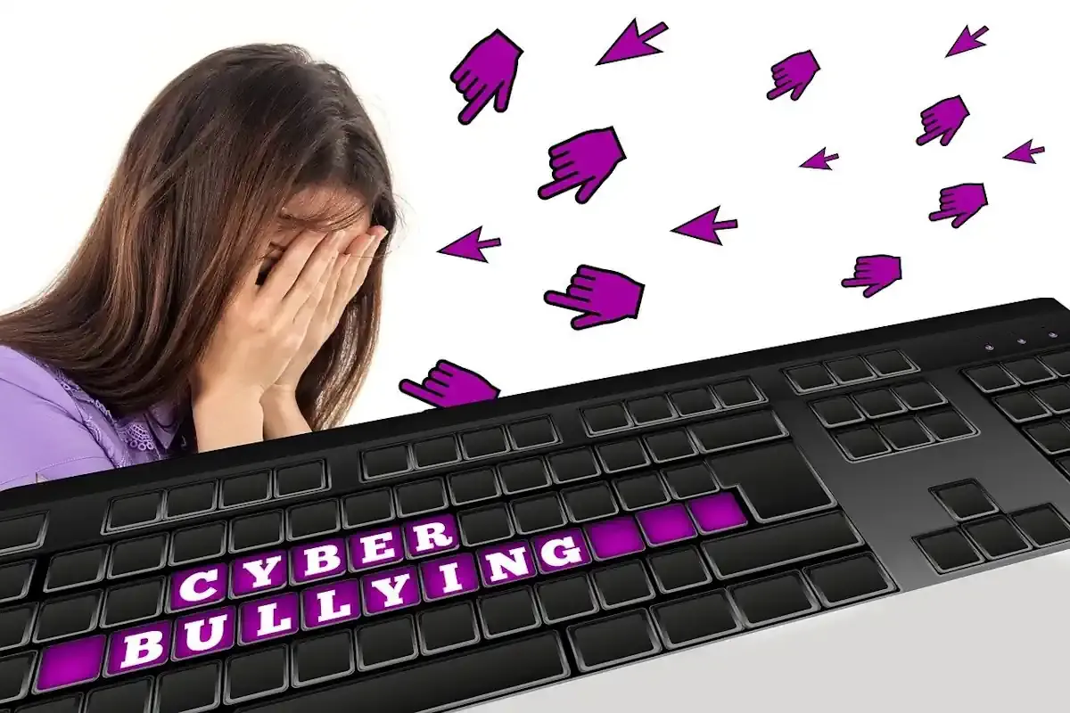 cybermobbing-innerhalb-der-familie.webp